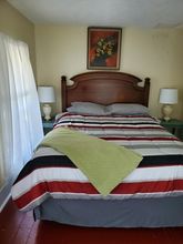 其他 4 5449 Emerald 5 Bedroom Home by RedAwning