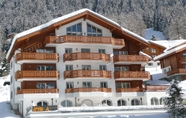 Khác 7 Iris A Leukerbad in Leukerbad