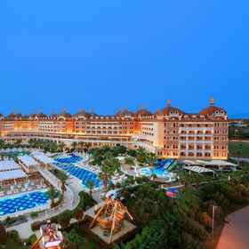 Primary image1皇家阿罕布拉宮飯店 - 全包式,Dragon Bar飯店