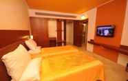 Lain-lain 6 Srinivas Saffron Hotel