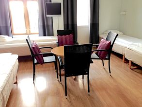 Lain-lain 4 Cochs Pensjonat