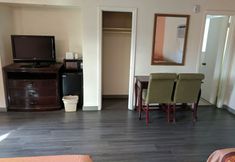 อื่นๆ 6 La Hacienda Motel