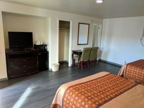 기타 4 La Hacienda Motel