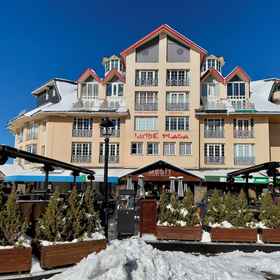 Primary image 1 Inside Plaza Sierra Nevada, โรงแรม & ที่พัก Puerto de la Ragua