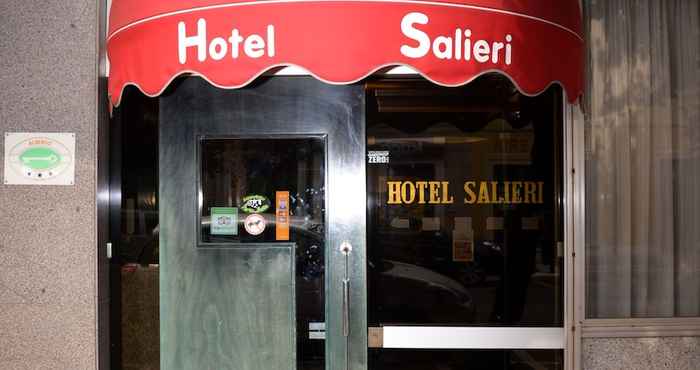 อื่นๆ Hotel Salieri