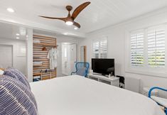 Others 6 Inn on the Beach