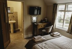 Lain-lain 6 The White Lion Inn