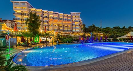 Others 2 Justiniano Deluxe Resort – All Inclusive