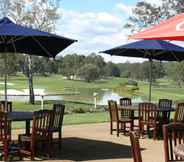 Lainnya 6 Riverside Oaks Golf Resort