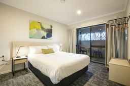 Nightcap at Kawana Waters Hotel, ₱ 6,408.15