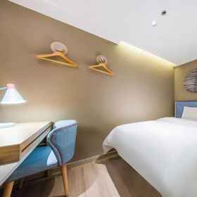 Room 1 Homeinn · neo (Guangzhou Beijing Road Pedestrian Street Gongyuanqian Subway Station), Canton Tower Hotels