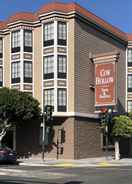 Imej utama Cow Hollow Inn & Suites