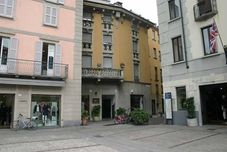 Others Residence Pila