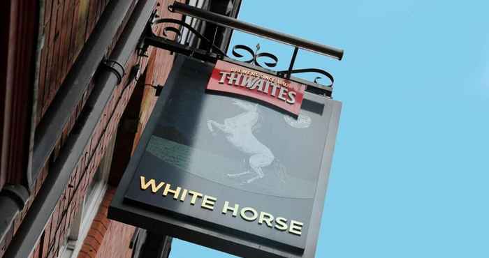 Lainnya The White Horse