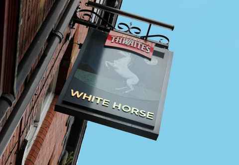 Lainnya The White Horse