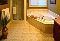 기타 6 Explorer House