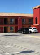 Imej utama California Inn & Suites Adelanto US 395