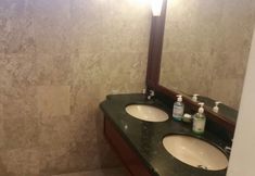 Others 7 Excellent Service Suites at Times Square
