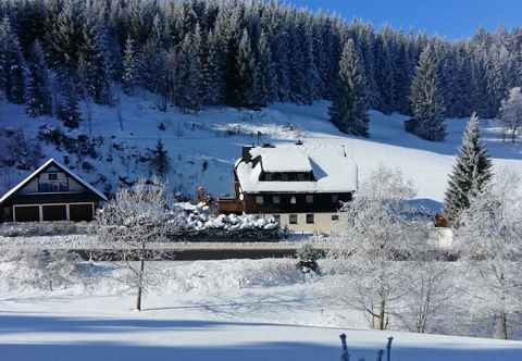 อื่นๆ Ehinger Eisenbach Hochschwarzwald