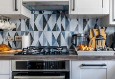 อื่นๆ 7 Captivating 2-bed Apartment in Chatham