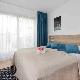 Primary image 1 One Bedroom Apartment Okrzei by Renters, Khách sạn Szwedzka