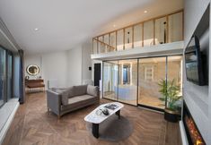 Others 5 Gatto Suites & Residence