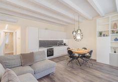 อื่นๆ 6 Modern Stylish Apartment in Como City