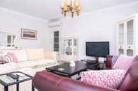 Others Central Flat Near Trendy Attractions in Kadikoy