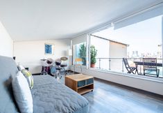 其他 3 Fascinating Flat Near City s Mall With Terrace