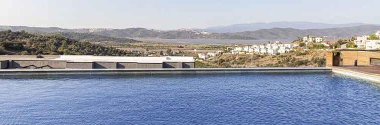 Others Splendid House With Pool Surrounded by Nature