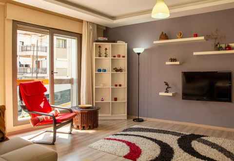 Lainnya Pleasant and Central Flat With Balcony in Izmir