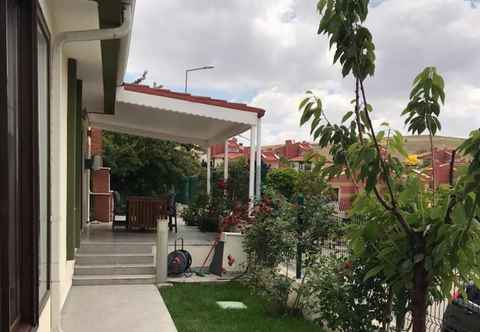 Khác Capacious Villa Surrounded by Nature in Ankara