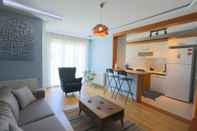 Others Modern and Stylish Flat With Balcony in Atasehir