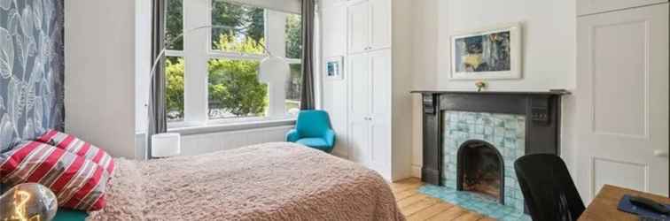 Others Stylish and Spacious 3 Bedroom Garden Flat in Fulham