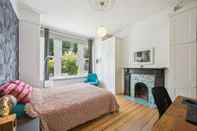 Others Stylish and Spacious 3 Bedroom Garden Flat in Fulham