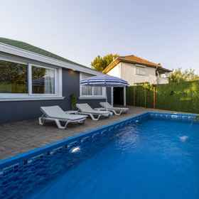 Primary image 1 Villa With Private Pool Near Airport in Muratpasa, 갈레리 크리스탈 호텔