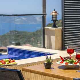 ภาพหลัก 1 Luxury Flat With Infinity Pool in Kas, Khách sạn Düşler Evim Kaş