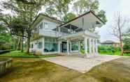 Others 5 Modern Look Studio At Graha Wishnu Guest House