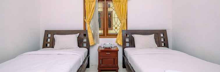 Others Comfort Stay Studio Room At Graha Wishnu Guest House