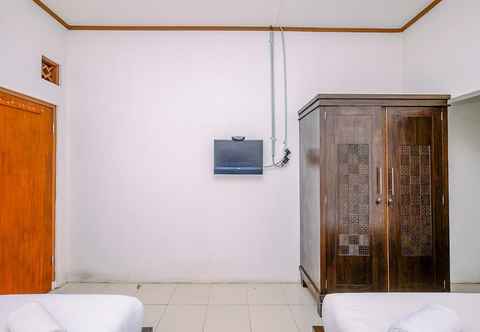 Others Minimalist Studio Room At Graha Wishnu Guest House