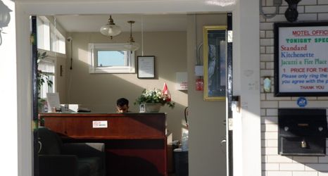 Others 2 THE HIGHLANDER INN