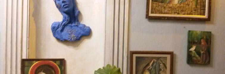 Khác Titan House Hostel