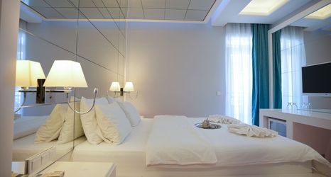 อื่นๆ 2 Nar 15 Boutique