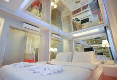 อื่นๆ 3 Nar 15 Boutique