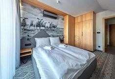 Others 7 Tatra Square Apartments