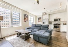 Others 2 Exquisite Condo a Short Walk to F.Q.