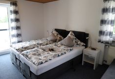 Others 4 Pension Agathe