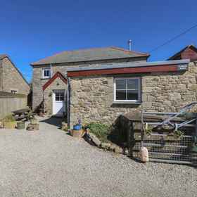 Primary image1Larch Barn,Deviock飯店