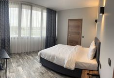 其他 3 Tuzla Grand