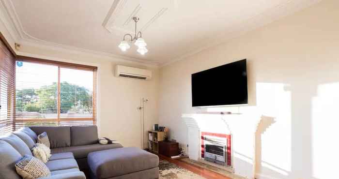 Lain-lain Comfortable 2 Bedroom Home in Trendy Victoria Park